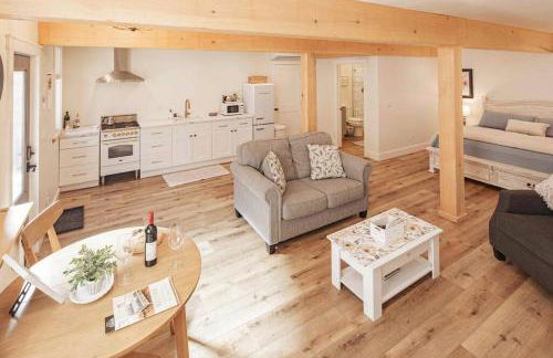 Timberwood Cottage in Downtown Twain Harte - Foto 8