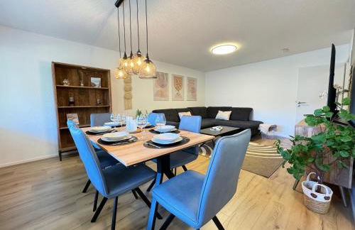 3 Zimmer Apartment, 90 qm, ruhig und zentrumsnah, max 6 Pers, 15 qm Balkon , private Garage, Internet 1000 MBit - Foto 1