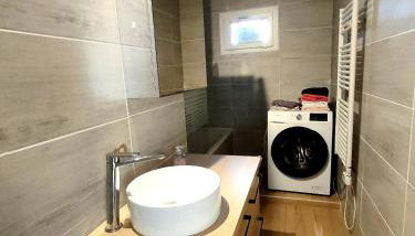 appartement 3 chambres avec balcon et parking - Foto 3