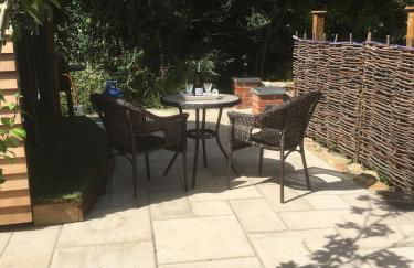 The Orchard Glamping pod - Photo 15