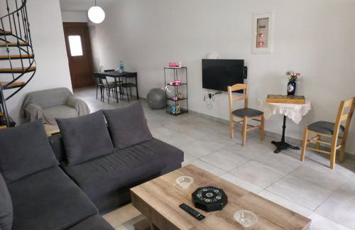 Seafront two-storey house in Kardamyla - Foto 48