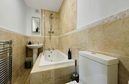 Oakworth stay with free parking - Foto 2