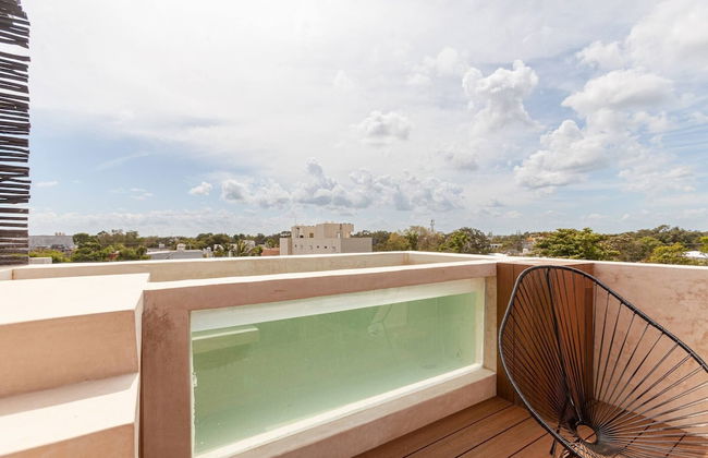 Magical Ph In Town Wprivate Rooftop Glass Tub - Photo 21