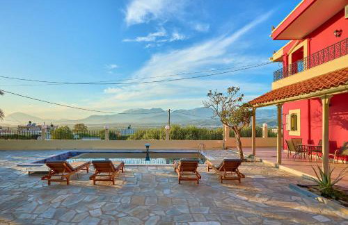 Creta Leisure Escape Private Pool & Garden Oasis - Photo 2