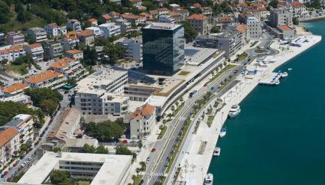 Lovely Studio Apartment in the Perfect Location - Photo 2