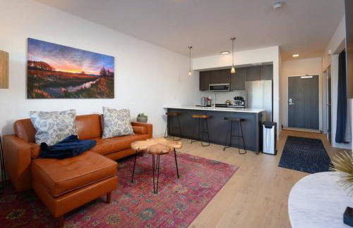 Stylish SoBo Condo - Steps to Main St - Foto 1