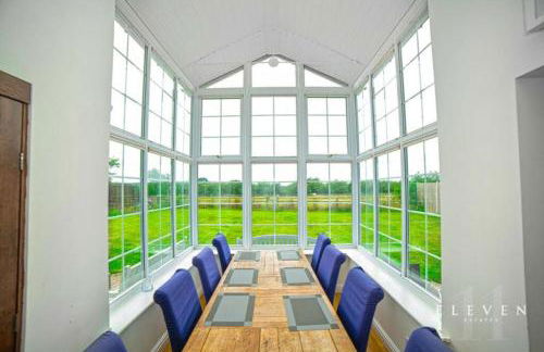 Spacious 5 Bed & Hot Tub Sleeps 12, near Stratford upon Avon - Foto 14