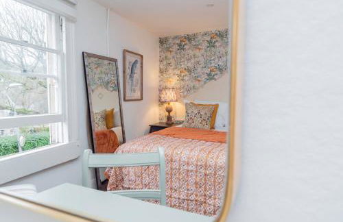 Heron Stays Bath- Historic Pub Retreat, Original Beams, Parking, Sleeps 9, 3 Miles to Bath Central - Photo 31