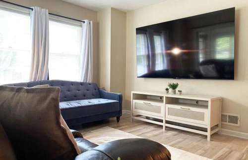 Southeast Suite / 1BD/1BA Apt near UE - Foto 1