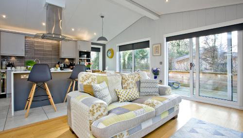 Nyland Lodge - Hot Tub - Fireplace - Free Parking & WiFi - Foto 3