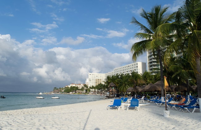 Oceanfront Condo at Voted Best Cancun Sandy Beach - Foto 29