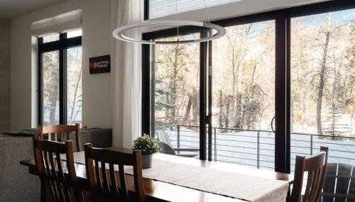 Riverfront Patio - Hot Tub - Luxe Silverthorne - Foto 3