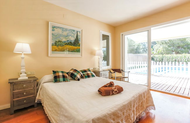 Just 10 Minutes From Sitges, House With Private Garden and Pool- - Foto 8