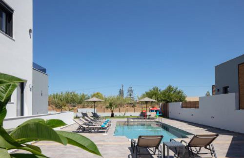 Sunnyside Villas, Just Steps to the Beach & Restaurants, By ThinkVilla - Photo 3