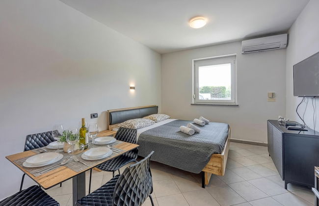 Coastal Countryside Oasis Apartment Deni - Photo 3