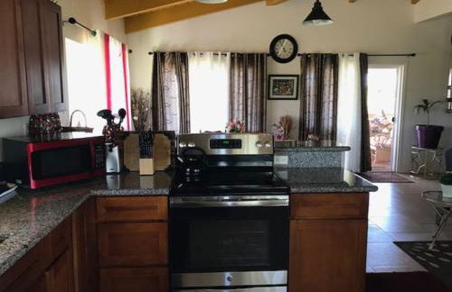 Coconut Palms Vacation Rental near lava fields and beaches - Foto 18