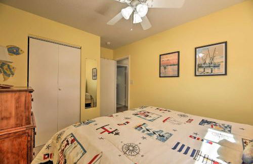 Beaufort Pad with Patio 3 Blocks to Waterfront! - Foto 26