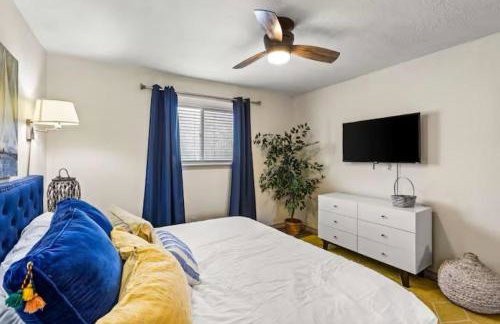 The Tides of Galveston Pet Friendly Walk to Beach - Photo 7