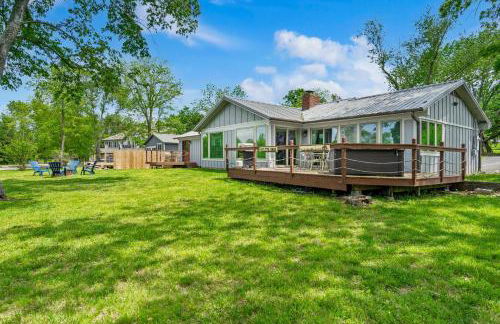 Lake Escape Lakefront Lodge at Red Bud Cove - Foto 8