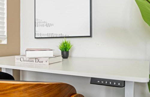 4BR Townhouse King Bed 2-Story Near NC State - Foto 47