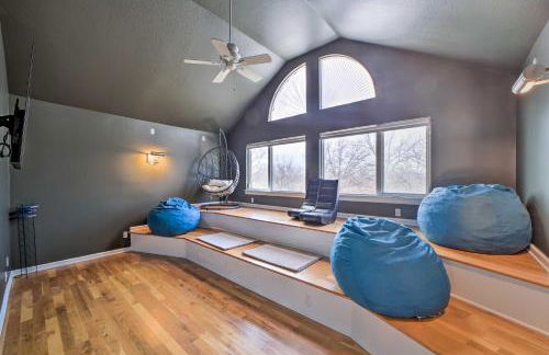 Grand Tulsa Getaway with Private Pond, Dock and Deck - Foto 12