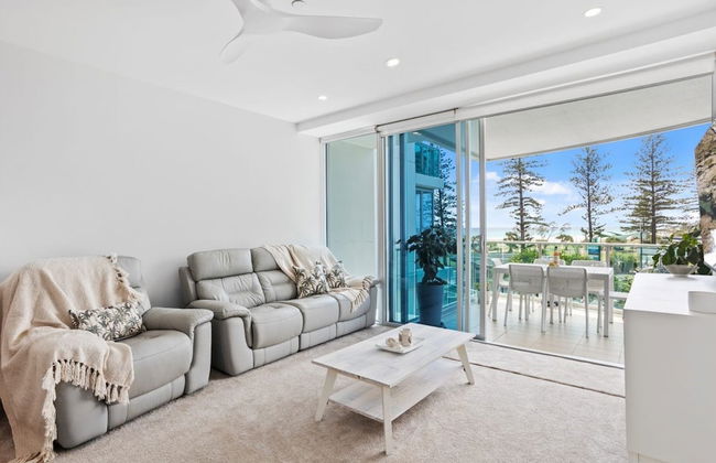 Luxury Beachfront Stay in Kirra - Photo 10