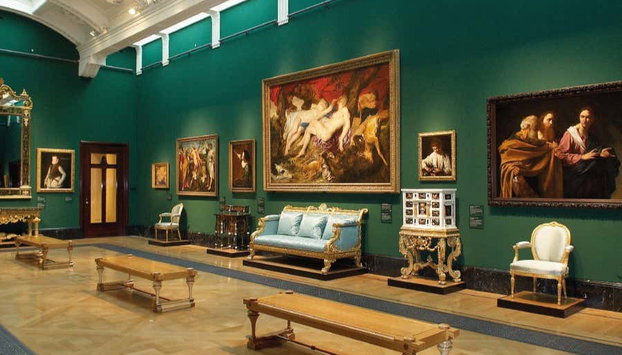 King's Gallery Tickets - Photo 2, Visiting the Queen's Gallery in Buckingham Palace!