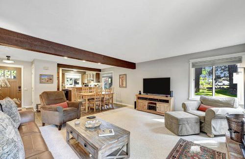 Mountain Condo | Spa Pool and Ski Shuttle Access - Foto 1