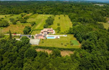 Villa Village by Villsy - with heated pool, spa, private tennis court, golf court, basketball court and playroom - Photo 56