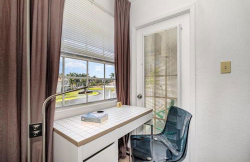 Bright King Bed Escape Pondview Half mile to Beach - Foto 11