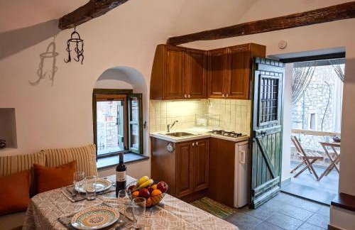 Calm Wood & Stone Home with View, Chios - Foto 23