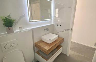 Marina Bay - Exclusive Apartment with Private Pool and Adriatic Sea View - Foto 10