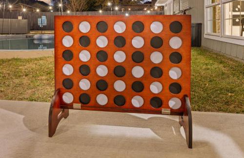 Texas Willow Ranch - Epic Luxury Retreat with Pool, Game room, Soccer, BBQ, Fire table - Foto 79