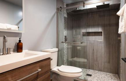 Timberline by AvantStay Stunning Chalet Cabin w Hot Tub Pool Table Home Theater - Foto 24