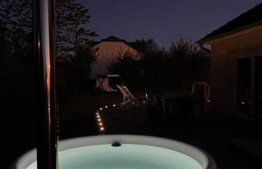 House with Outdoor Jacuzzi - Foto 2