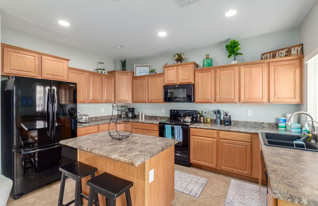 Spacious Oasis Spring Training Pool Tennis - Photo 4