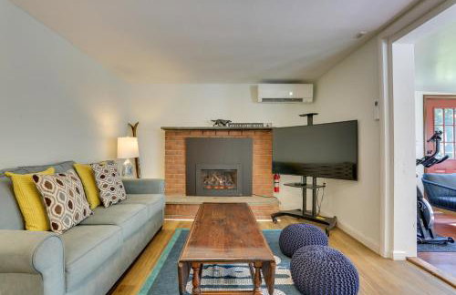 Woodstock Getaway with Hot Tub about 2 Mi to Dtwn! - Foto 29