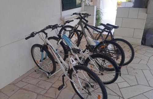 Jolie Ann Marie apartment - Photo 39