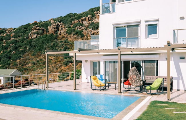 Chic Villa w Patio Pool 3 min to Beach in Bodrum - Foto 3