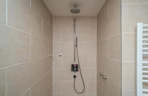 Georgian Elegance with Patio Garden West End - Pass the Keys - Foto 26