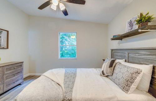 Peaceful Lady Lake Home with Screened-In Porch! - Foto 17