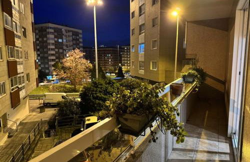 Piso 3 Hab cerca de Av Madrid con WiFi - Foto 3