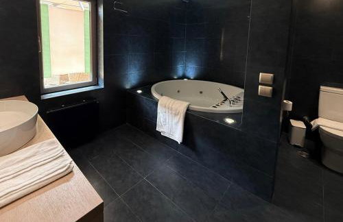 Blue Angel Villa Luxury Seafront Estate - Foto 33