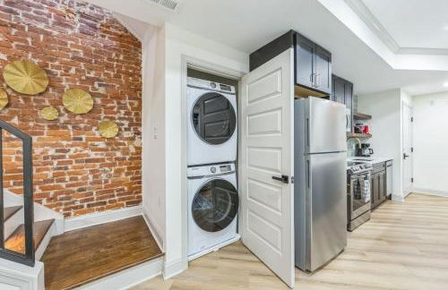 Bi-Level 2BR w Rooftop - Sleeps 12 - 10 min to DT - Foto 7