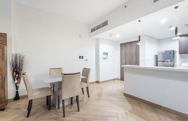 SuperHost - Chic Modern 1BR Apt Retreat with City View - Photo 21