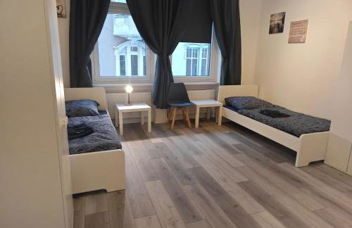 Work and Stay Lüdenscheid 8 Betten 4 Schlafzimmer 2 Duschen mit Billiard und Beamer - Foto 21