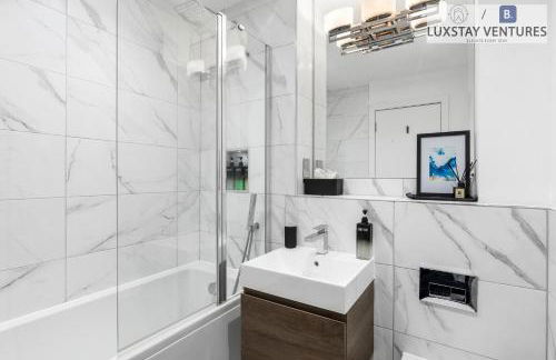 Stylish 2 Bed 2 Bath Hove Apartment - Walk to Station & Beach - Optional Parking - Sleeps 8 - Foto 7