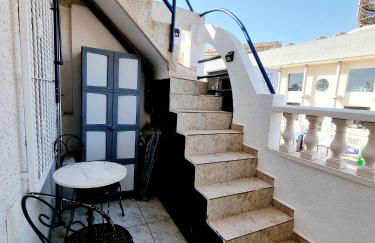 Charming Upper Bungalow with Terrace and Communal Pool in Torrevieja - Foto 11