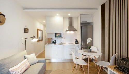 Bonito Apartamento En Gava Mar - Photo 2