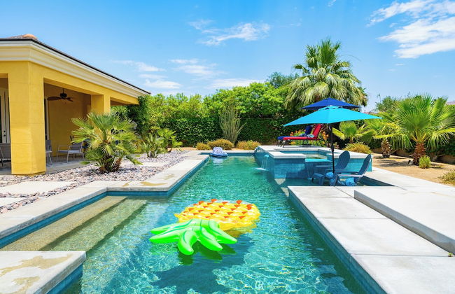 Luxurious 5BR Resort Style Home w/ Pool & Spa - Foto 30